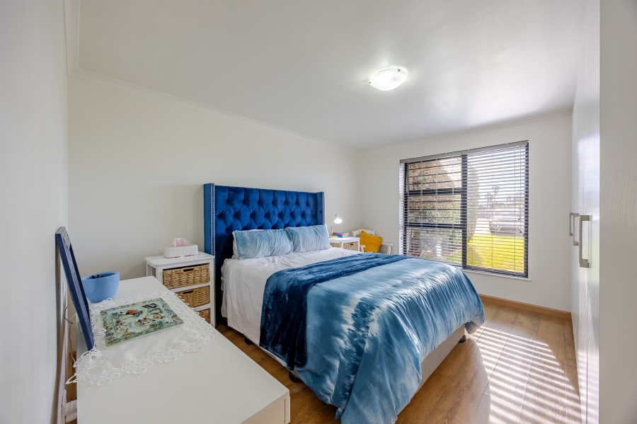 2 Bedroom Property for Sale in Lakeside Western Cape